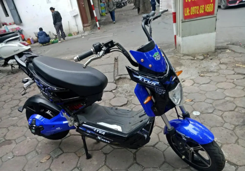 Nên mua xe đạp trợ lực điện hay xe máy điện cho con đi học xe may dien