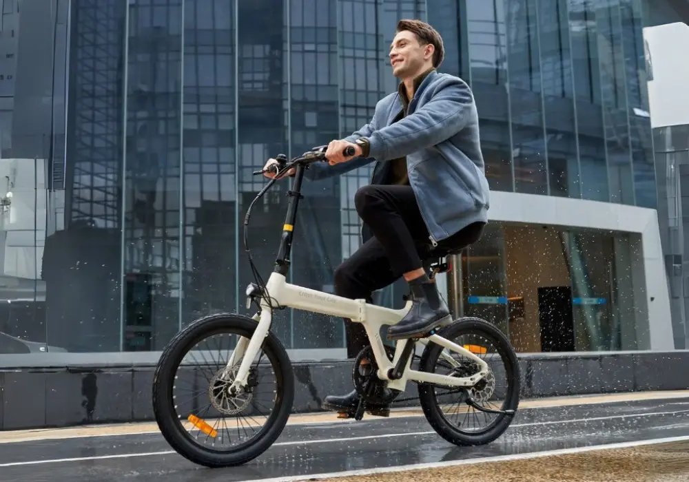 Sử Dụng Xe Đạp Trợ Lực Điện Mỗi Ngày Có Thực Sự Đáng Để Thử xe dap tro luc dien trong pho 1